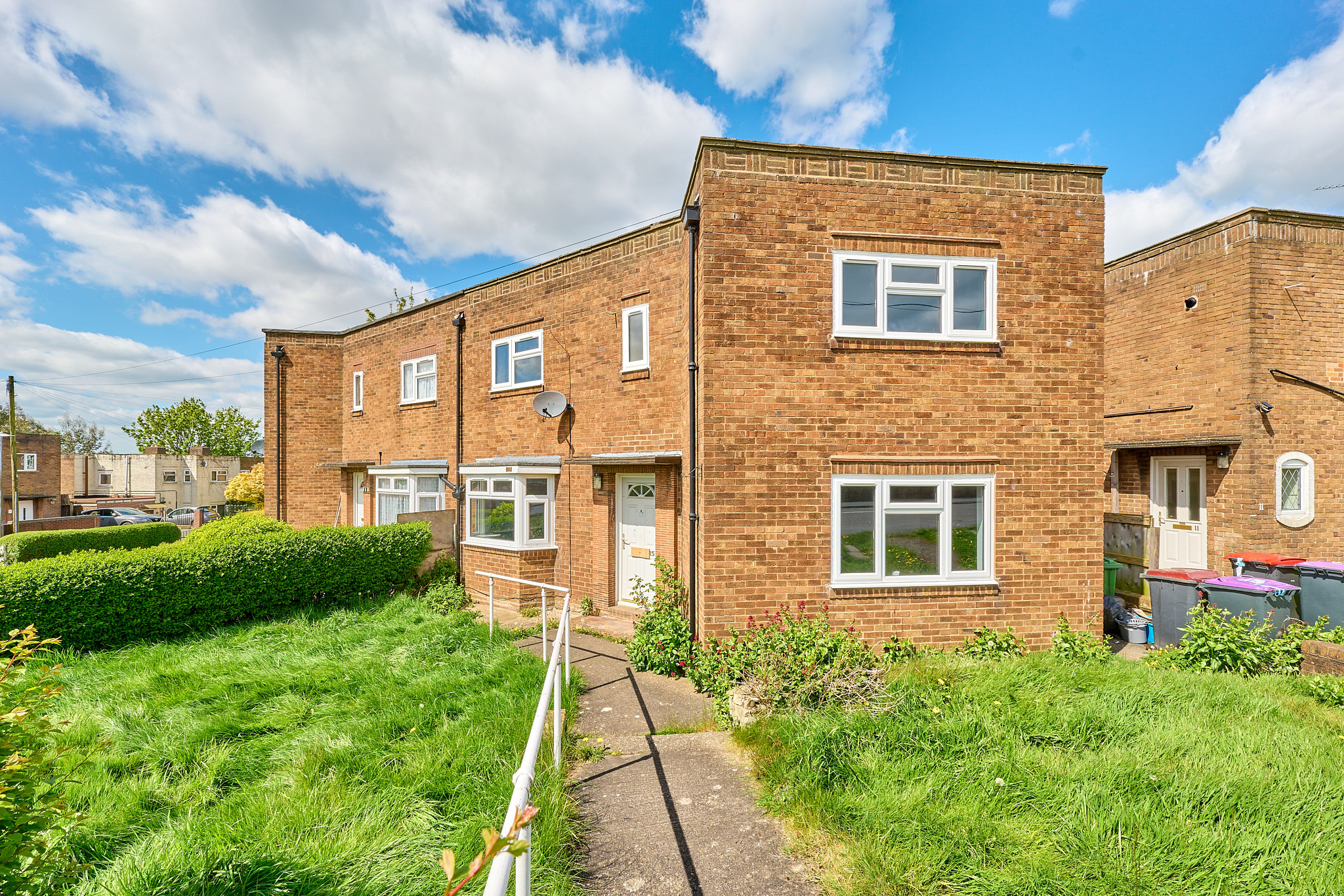 3 bedroom Semi-detached house Sold