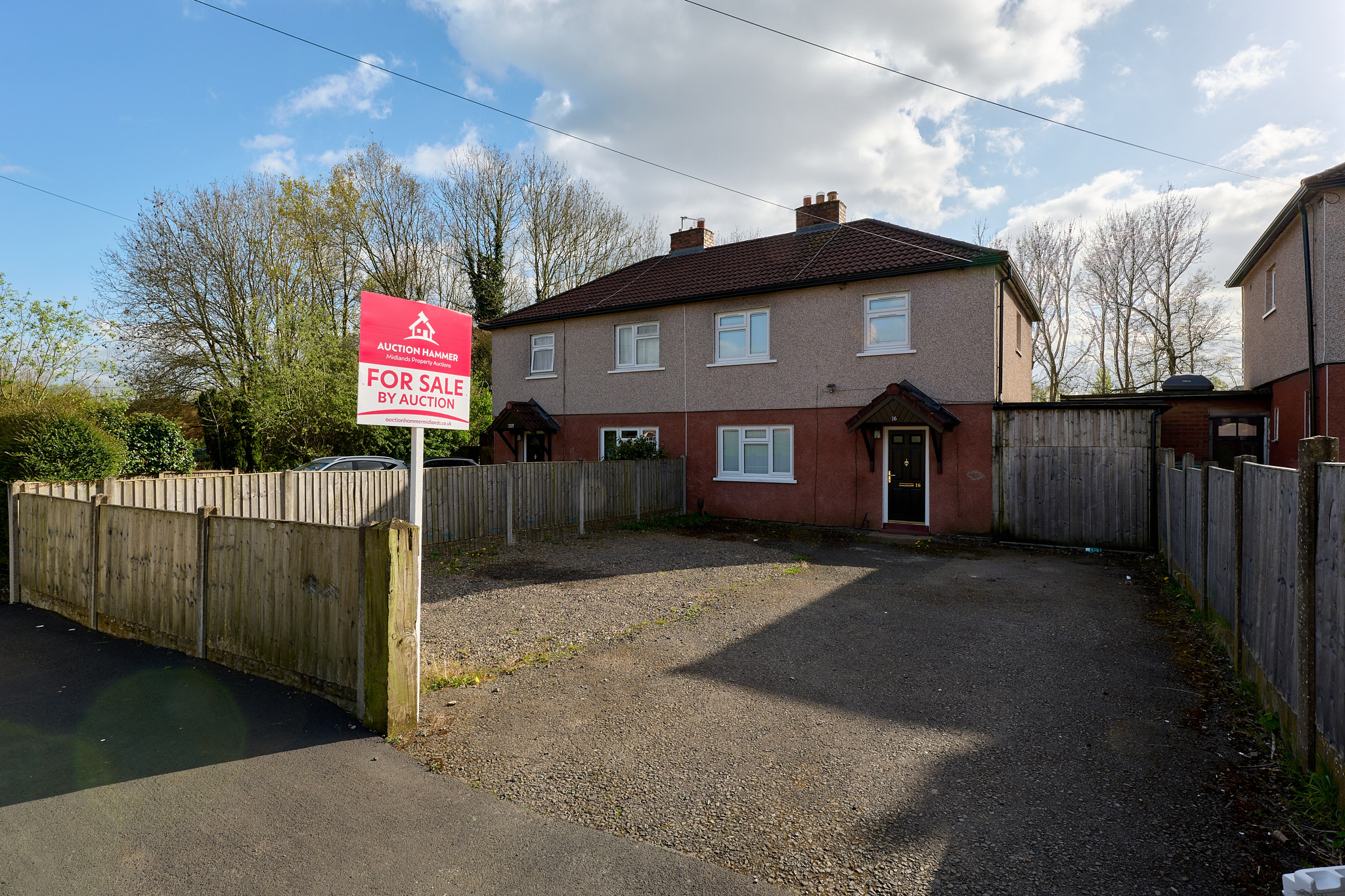 3 bedroom Semi-detached house Sold