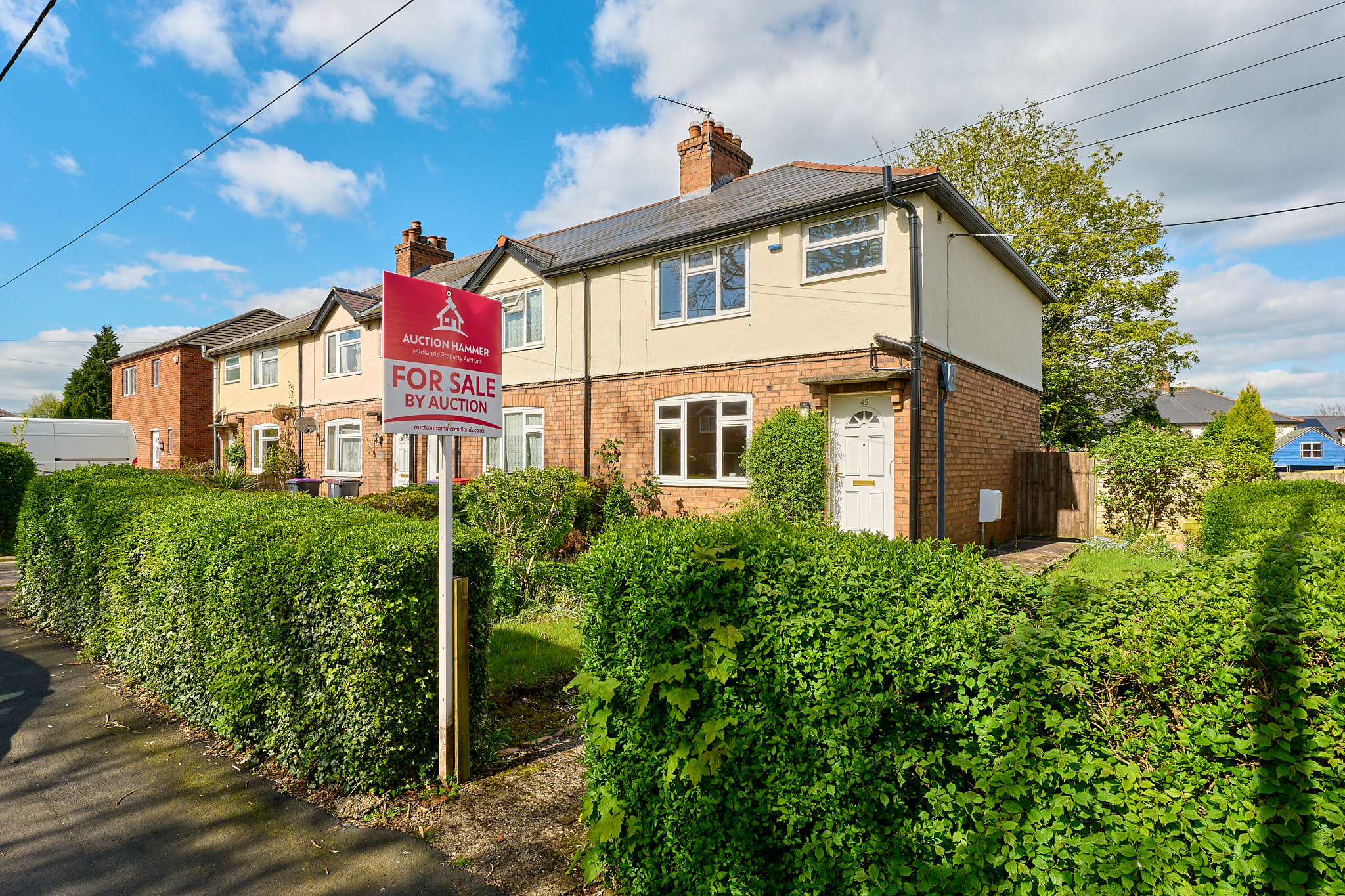 3 bedroom Semi-detached house Sold