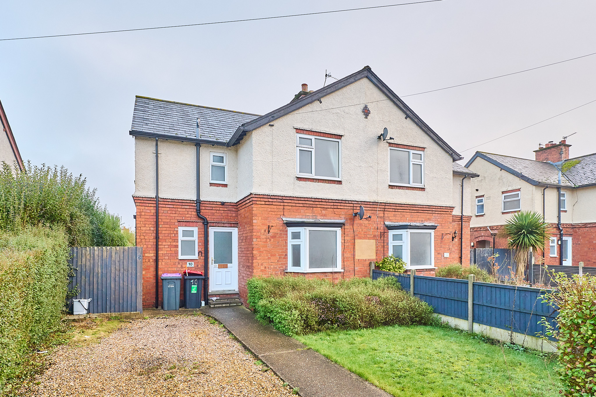 3 bedroom Semi-detached house Sold