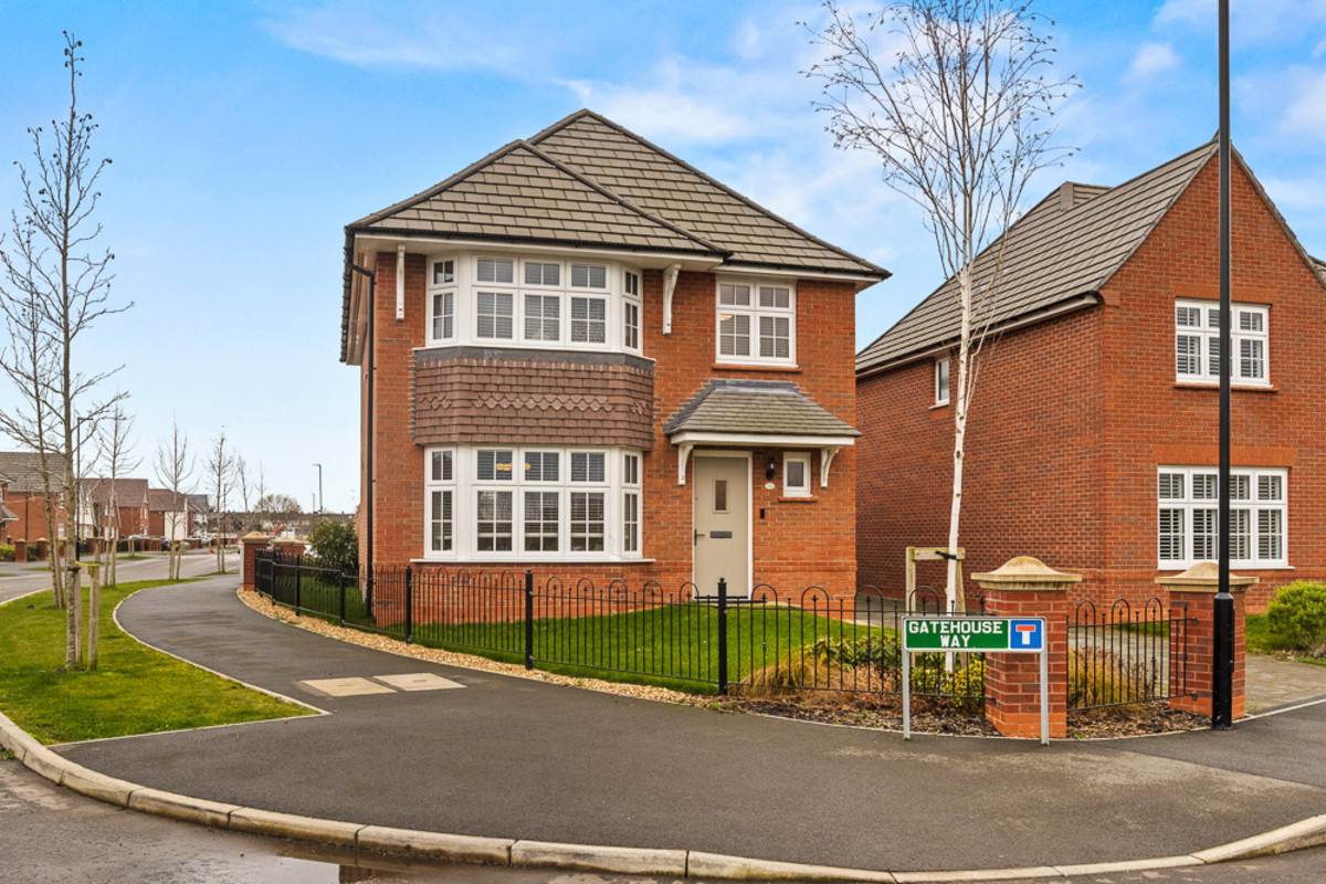 4 bedroom Detached house For Sale