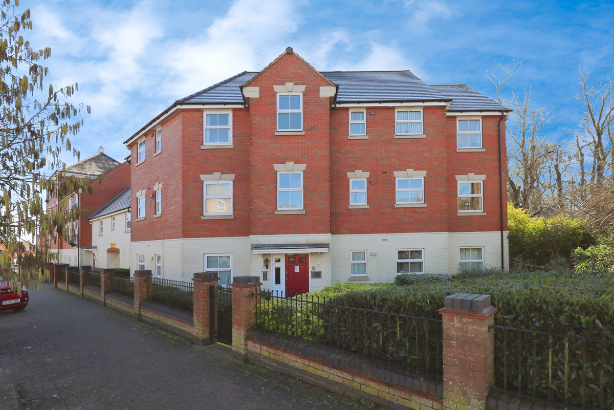 2 bedroom Apartment For Sale