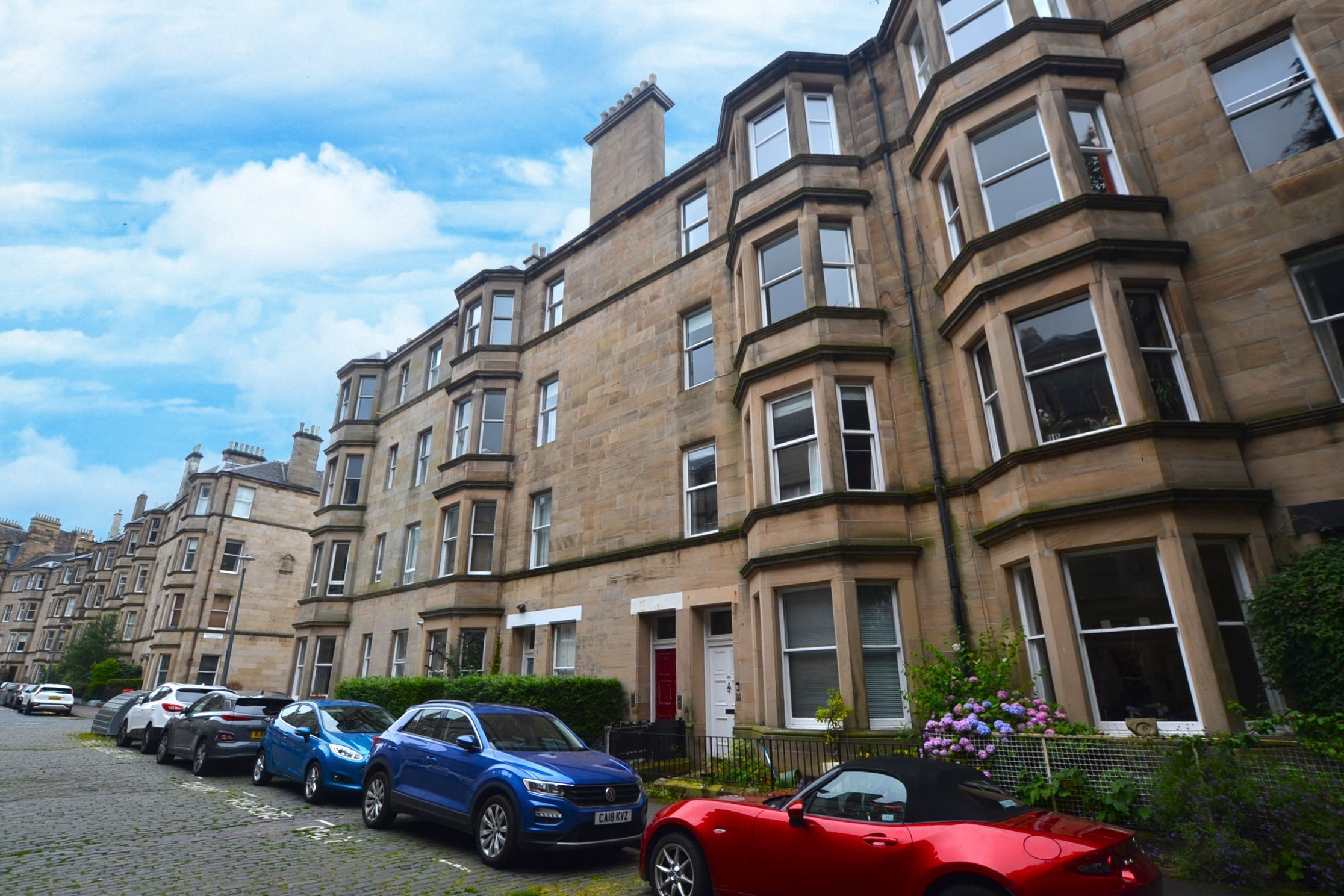 2 bedroom Flat To Let