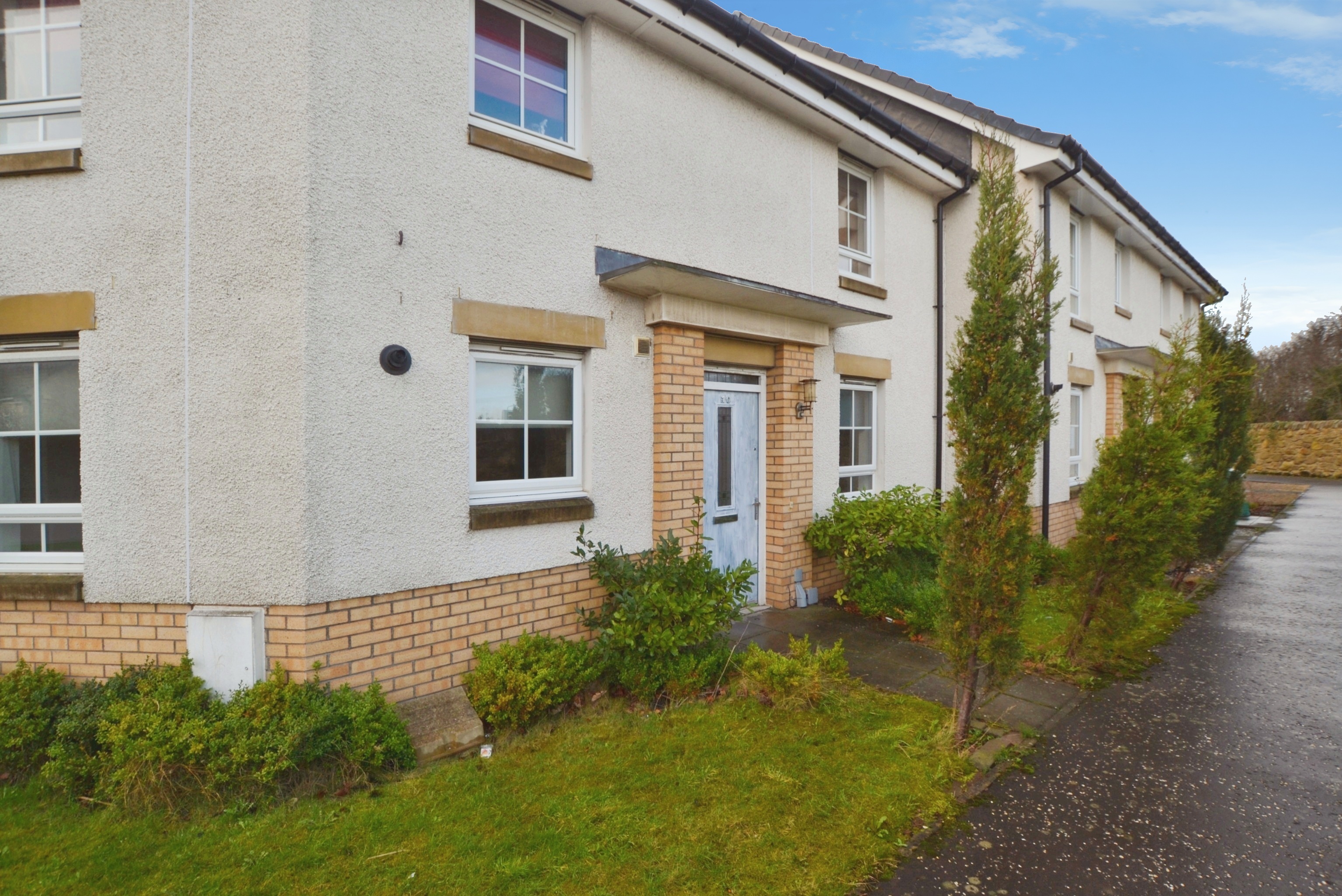 2 bedroom Flat To Let