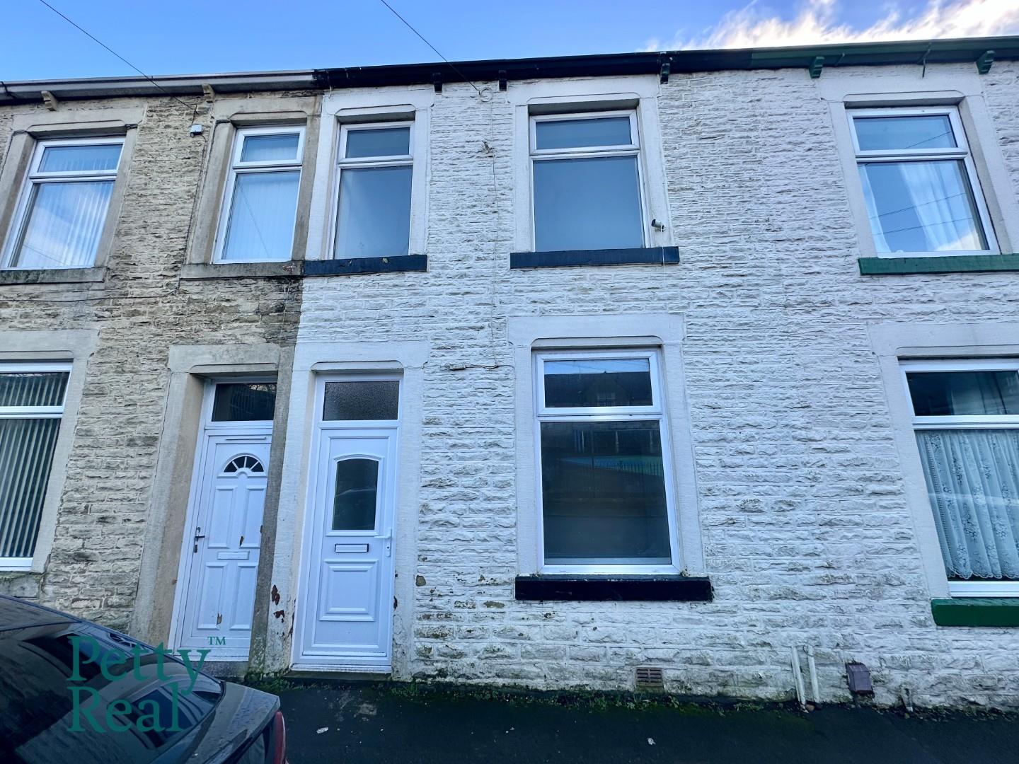 2 bedroom Terraced House Under Offer
