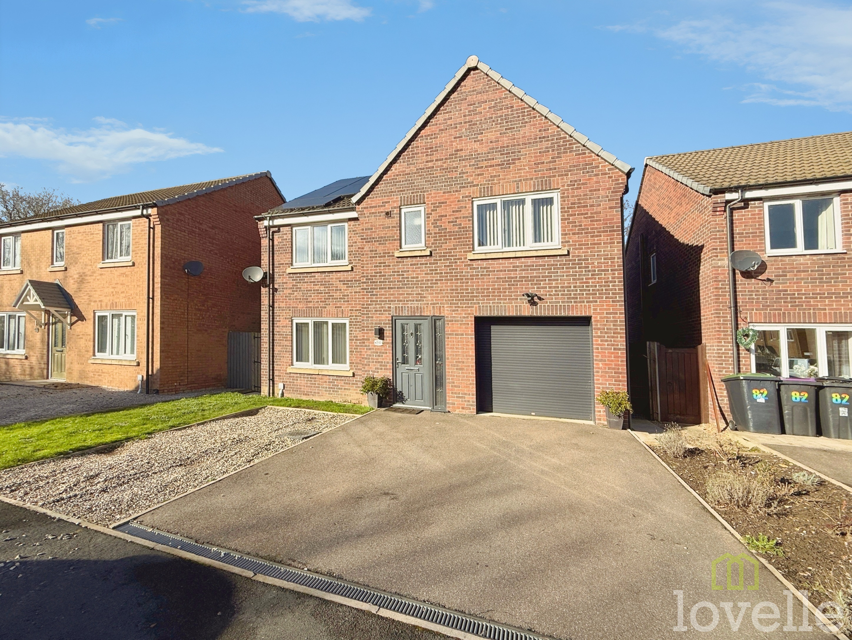 5 bedroom Detached house For Sale