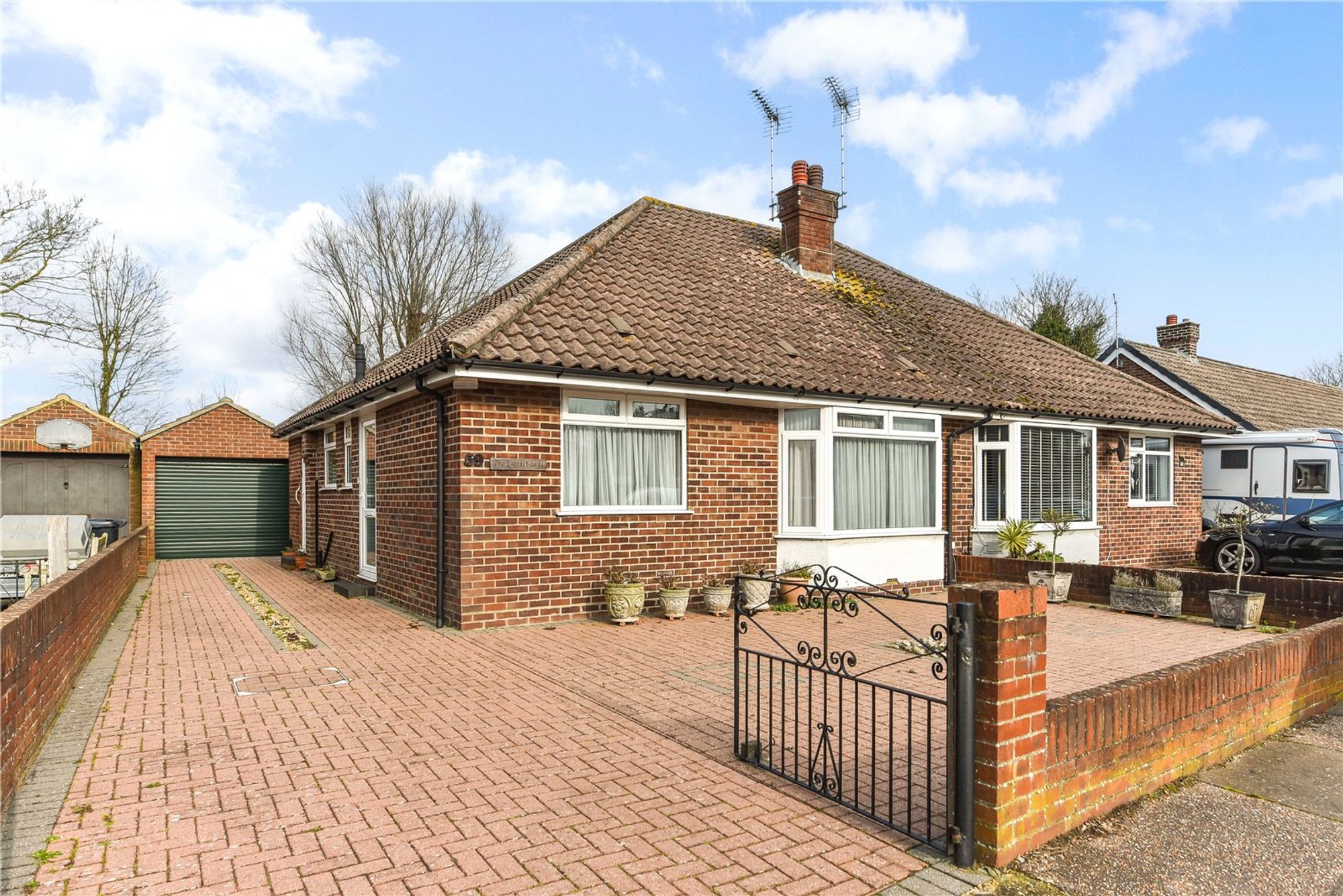 2 bedroom Detached bungalow Under Offer