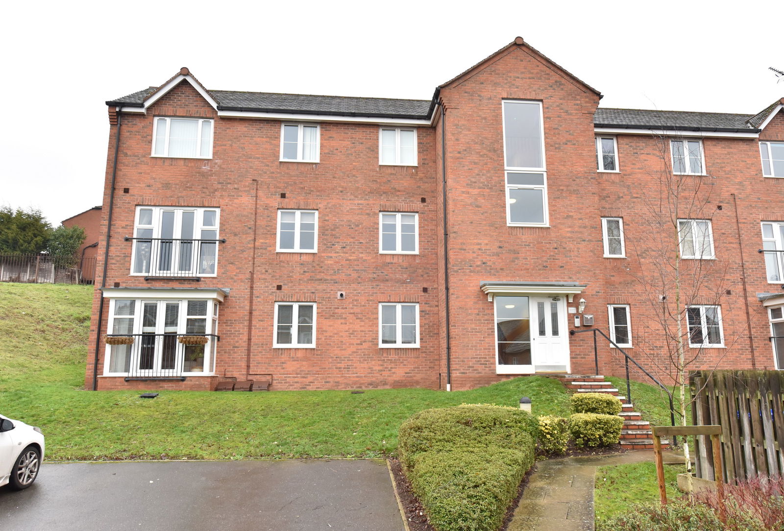 2 bedroom Apartment Under Offer
