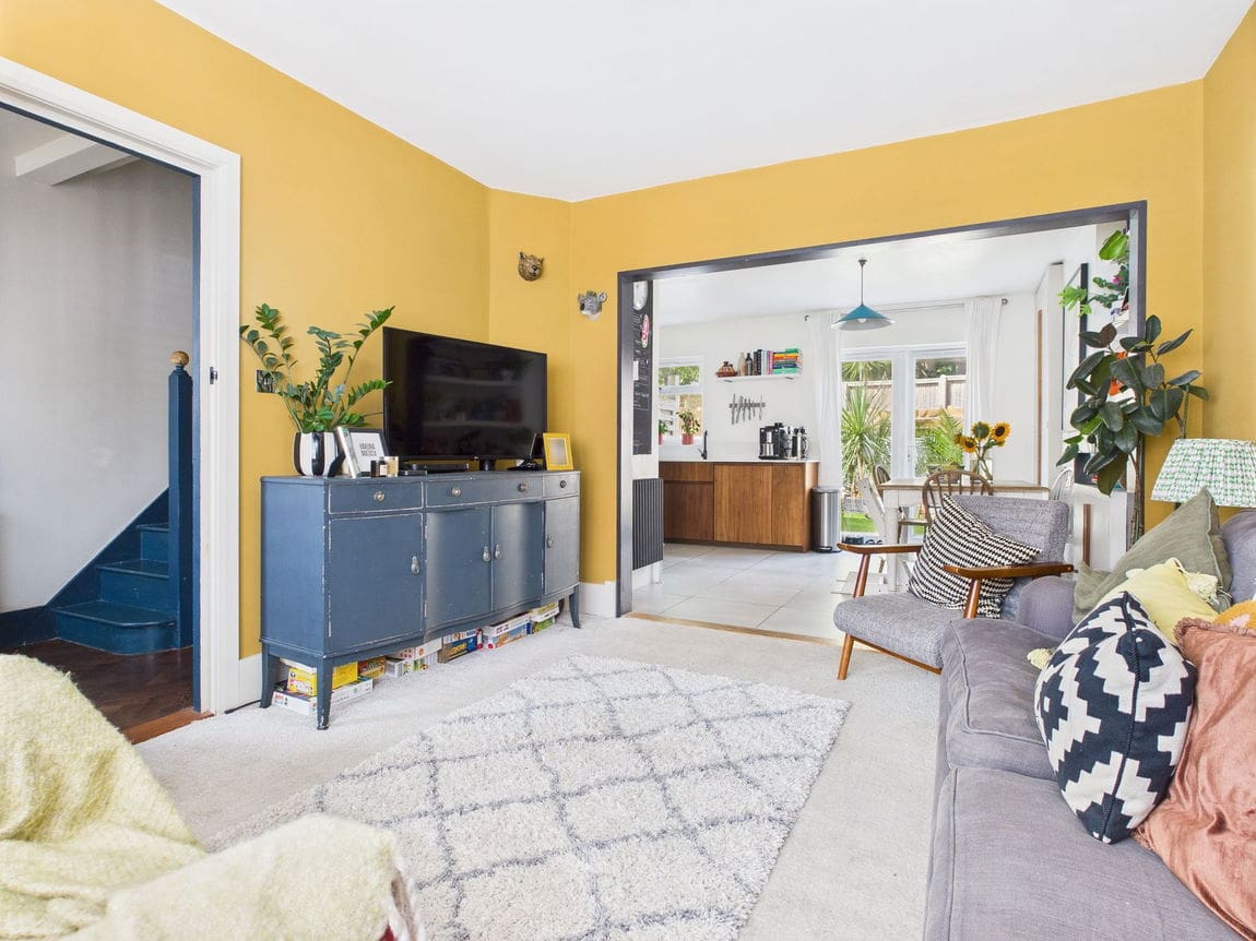 4 bedroom End of terrace house Under Offer