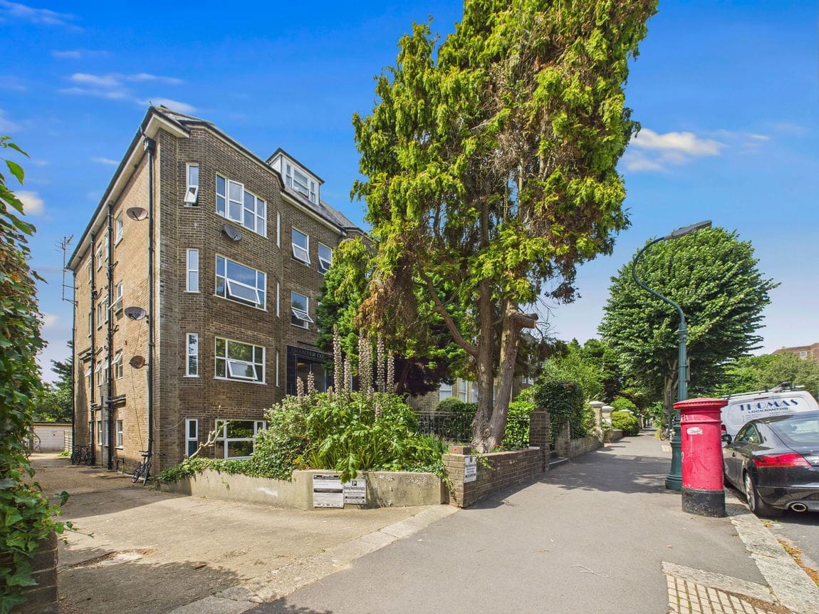 1 bedroom Flat Under Offer