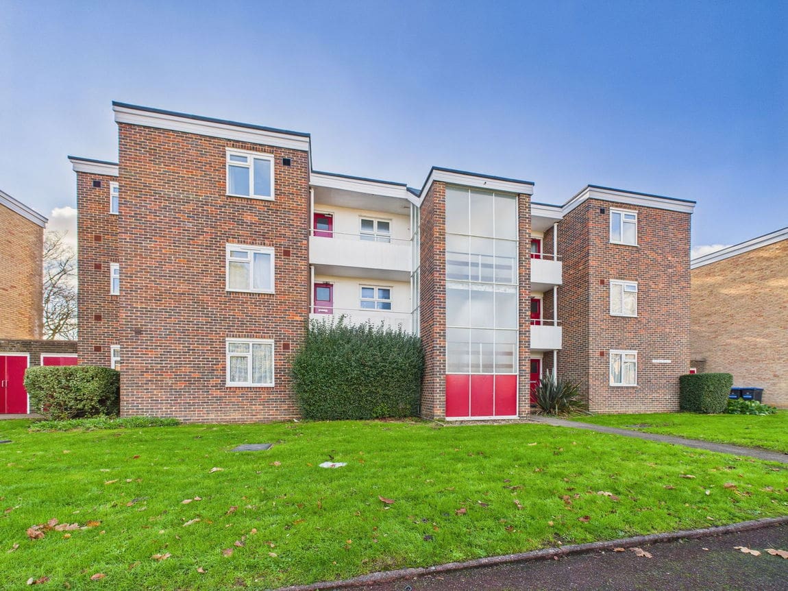 2 bedroom Flat Under Offer
