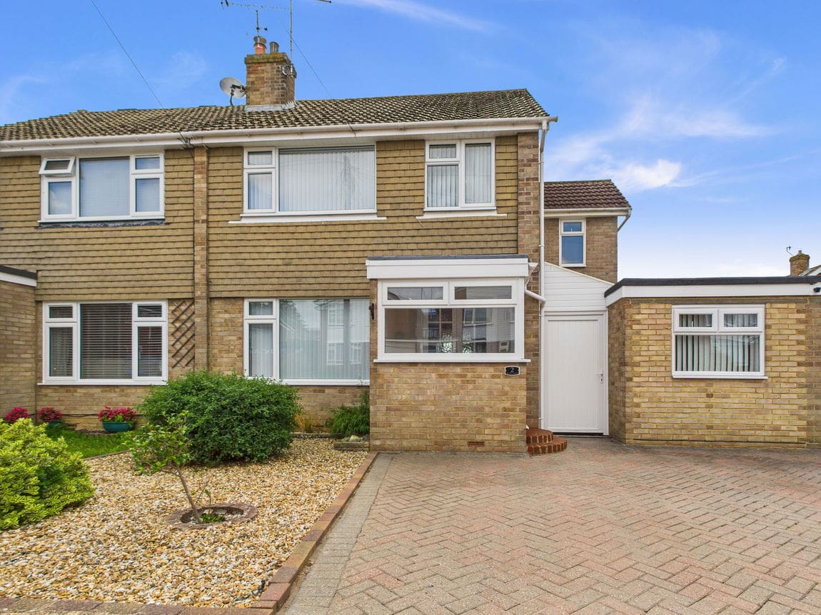 4 bedroom Detached house Under Offer