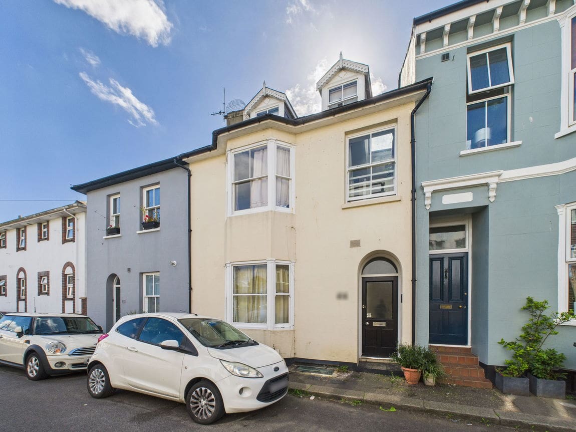 2 bedroom Flat Under Offer