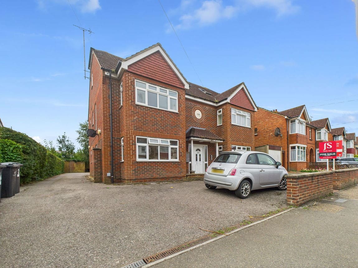 2 bedroom Flat Sold