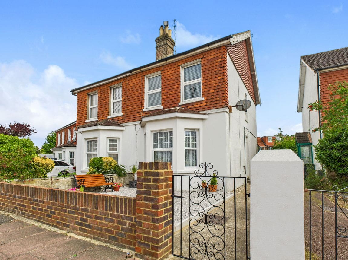 2 bedroom Flat Under Offer