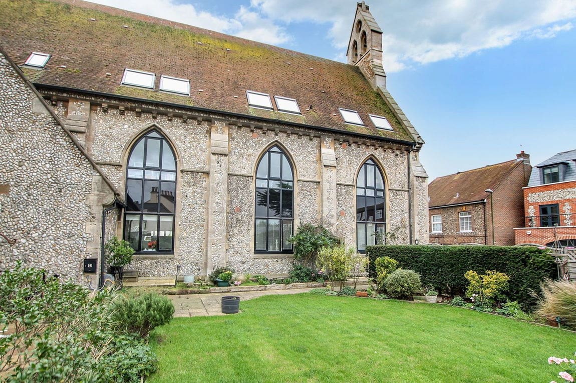2 bedroom Flat Under Offer