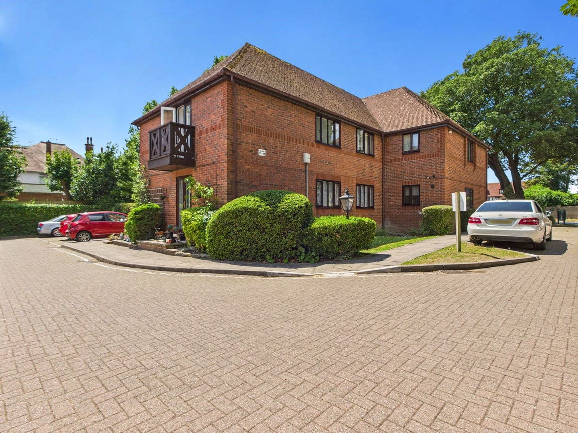2 bedroom Flat Under Offer