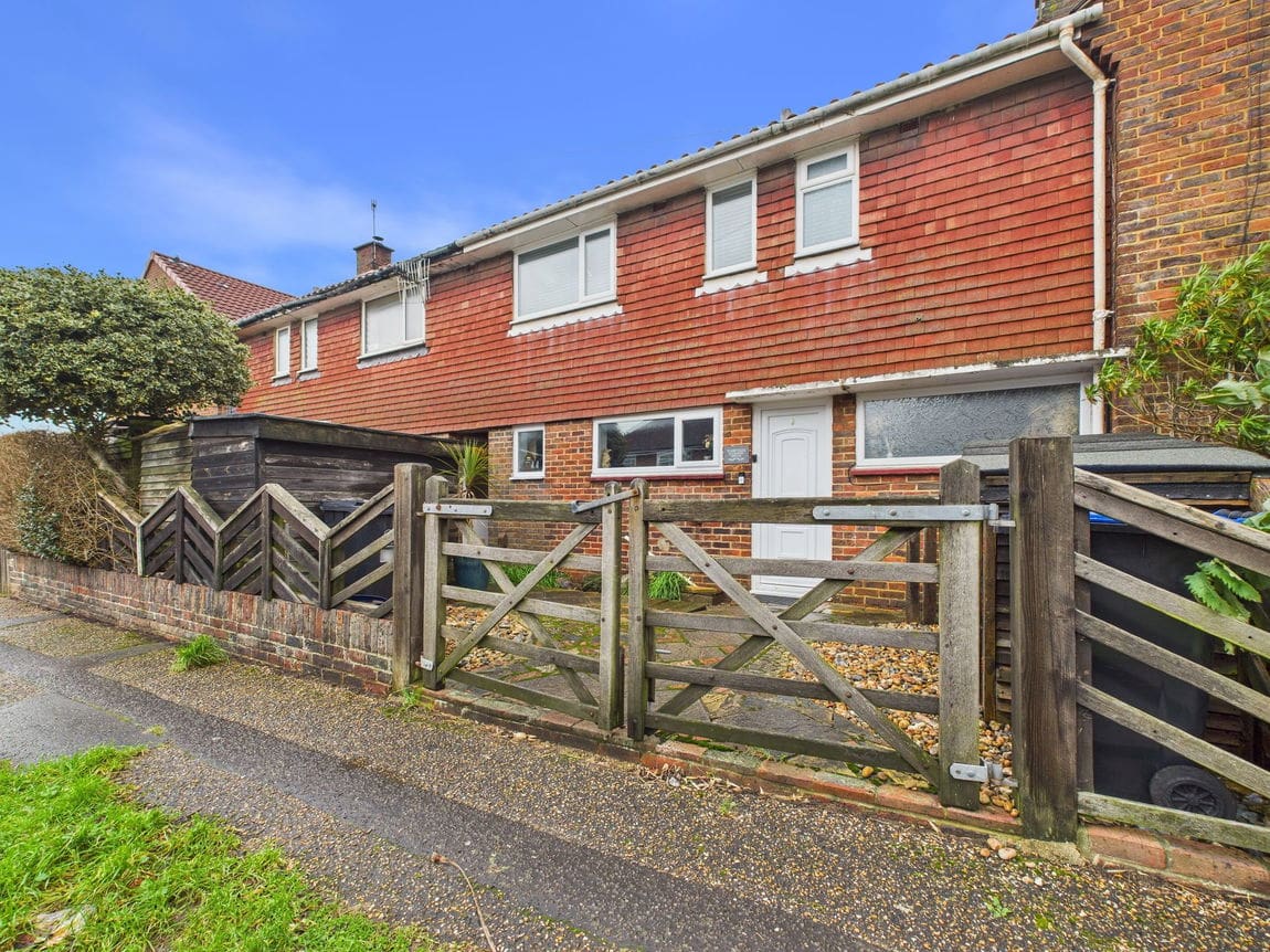 3 bedroom Terraced House Under Offer