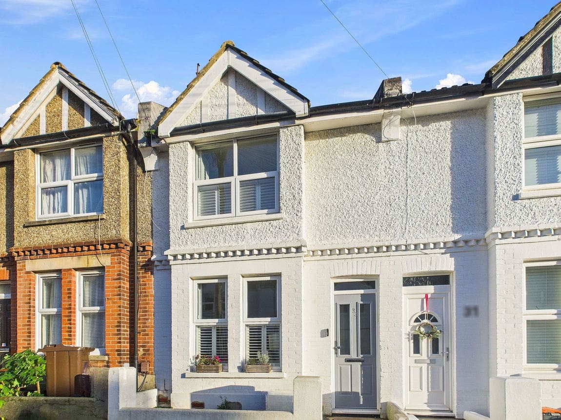 2 bedroom Terraced House Under Offer
