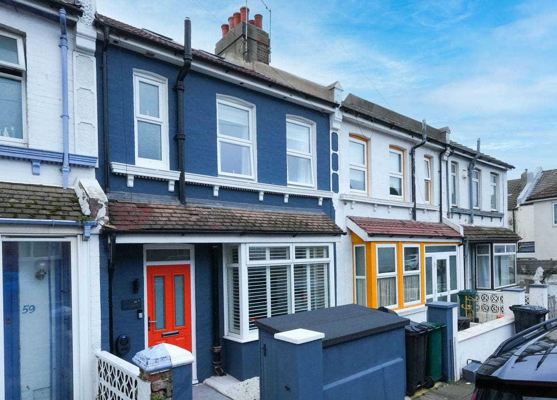 4 bedroom Terraced House For Sale