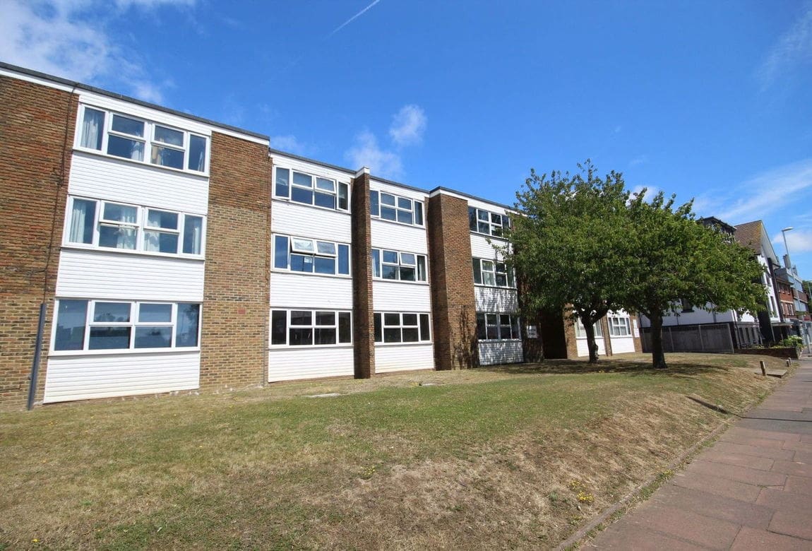 1 bedroom Apartment Under Offer