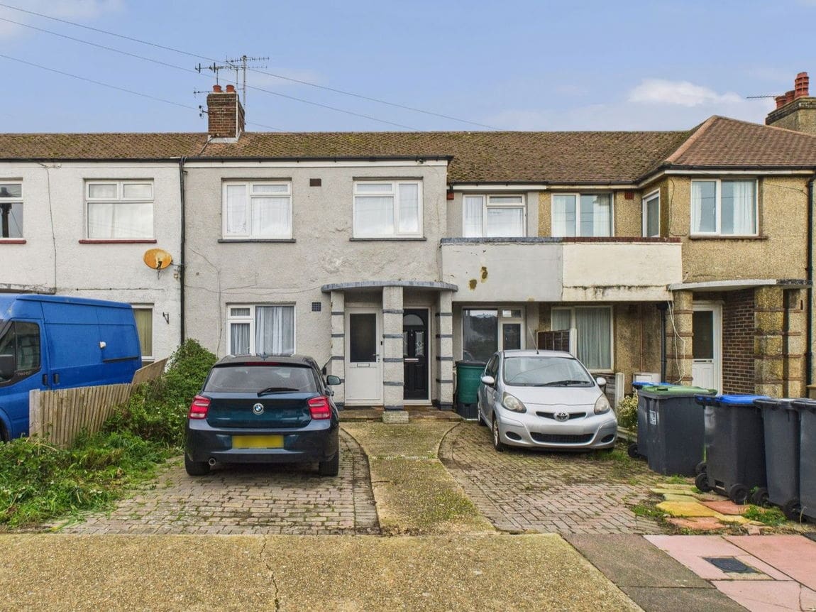 2 bedroom Flat Under Offer
