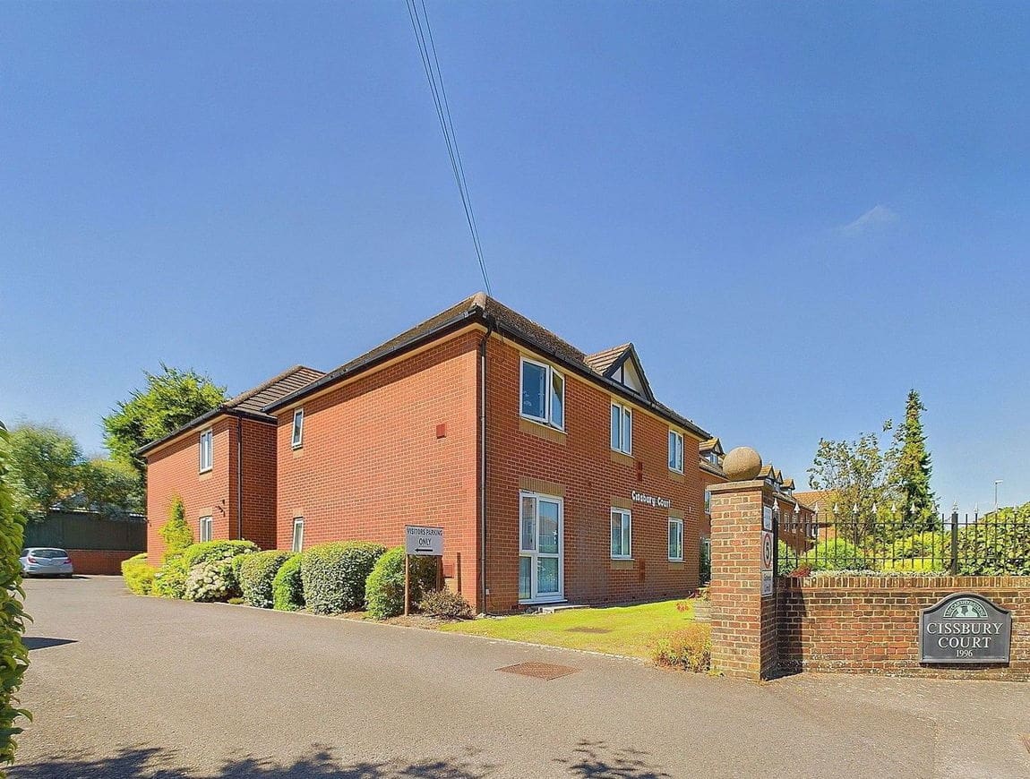 1 bedroom Apartment Under Offer