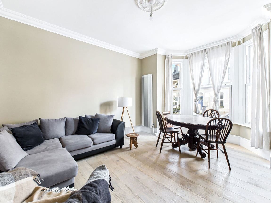 2 bedroom Terraced House Under Offer