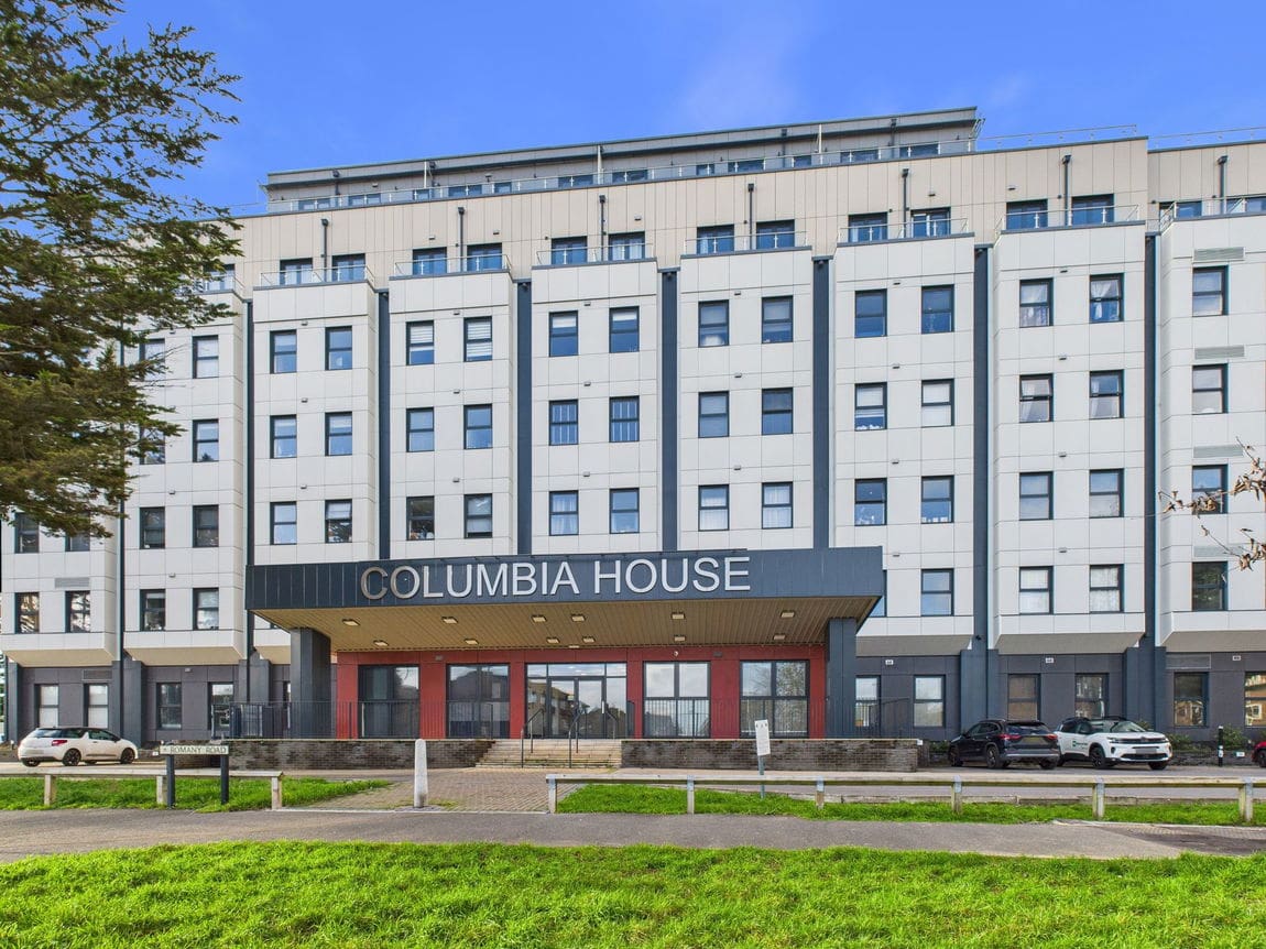 1 bedroom Flat For Sale
