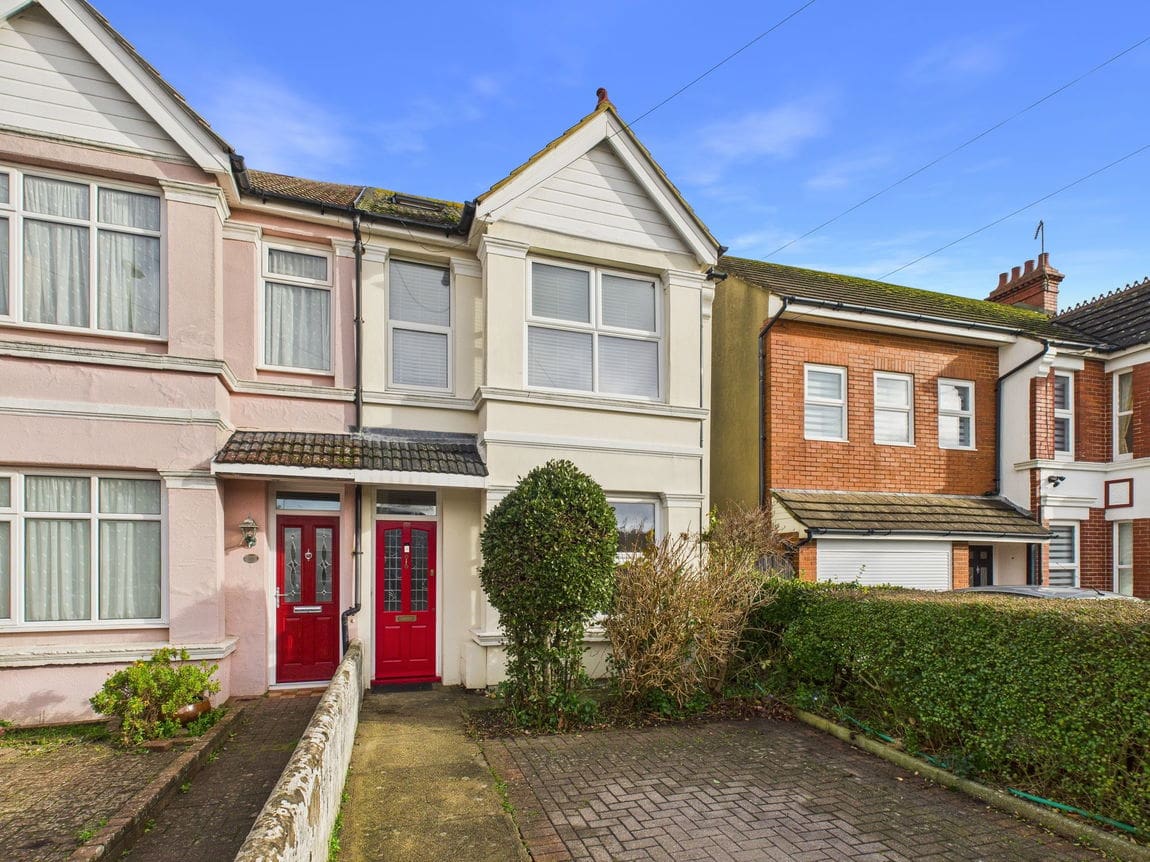 4 bedroom End of terrace house For Sale