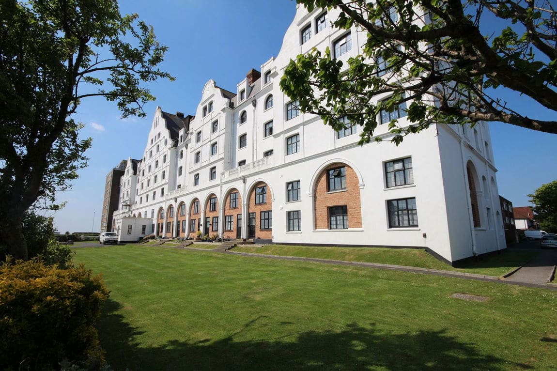 1 bedroom Flat Under Offer
