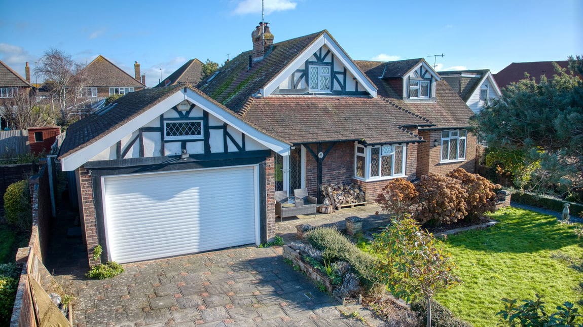 4 bedroom Detached house Under Offer