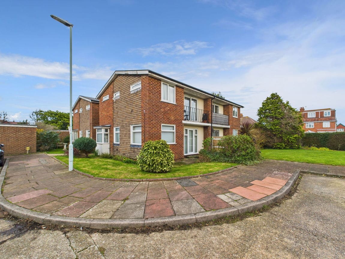 1 bedroom Flat For Sale