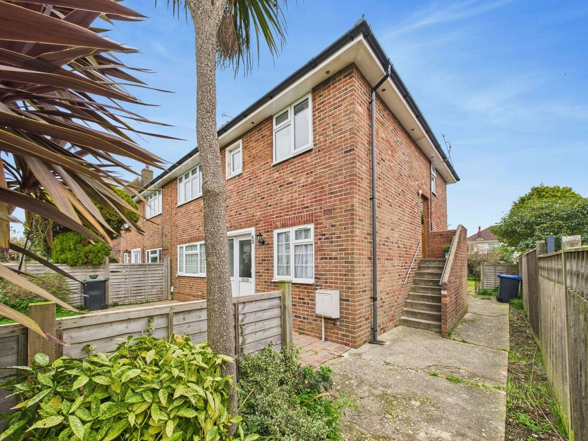 2 bedroom Apartment Under Offer