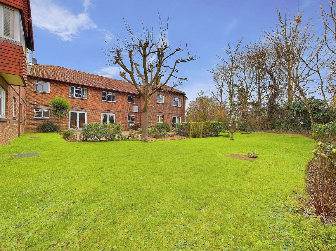 1 bedroom Apartment For Sale
