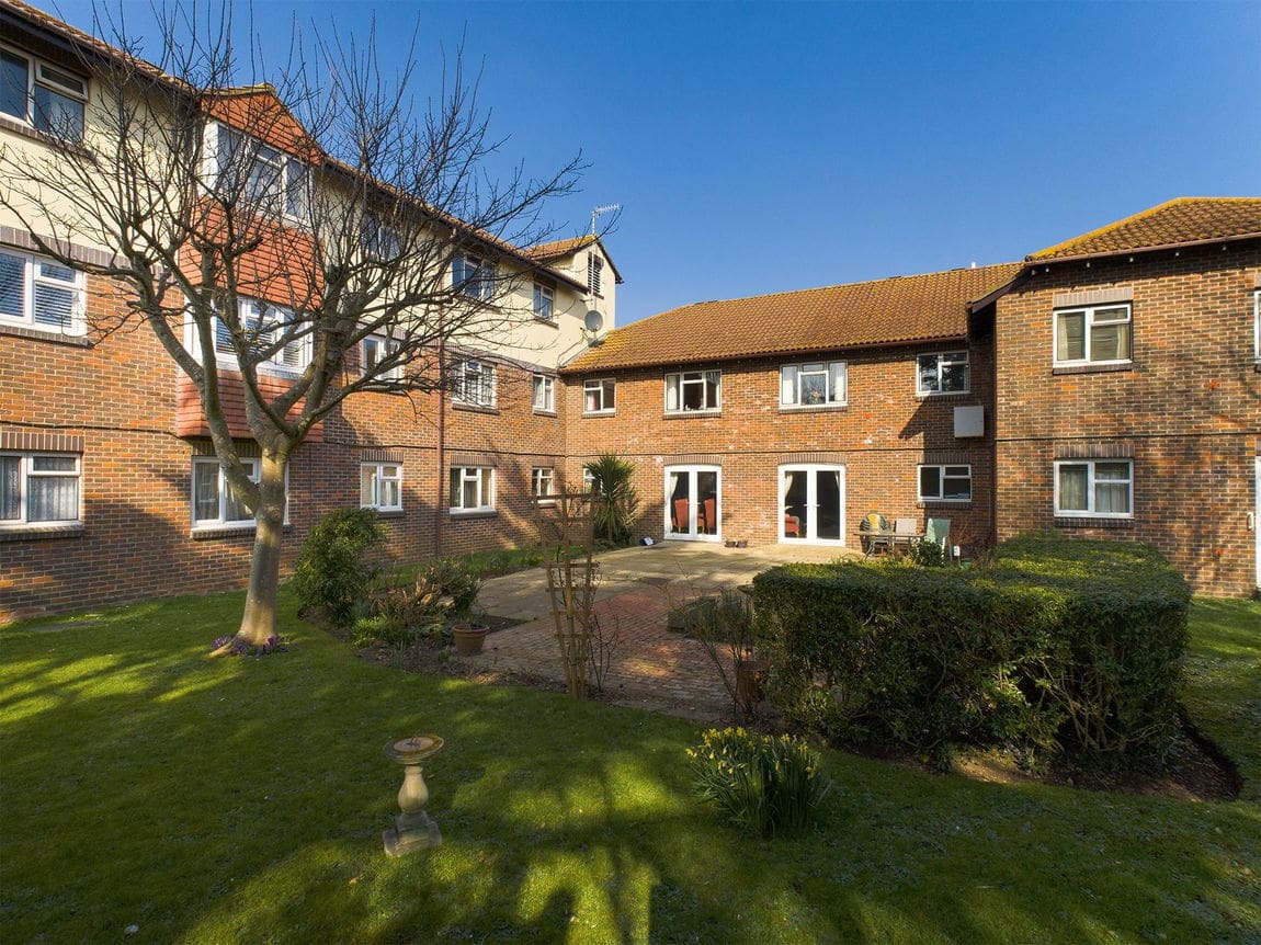 1 bedroom Apartment For Sale