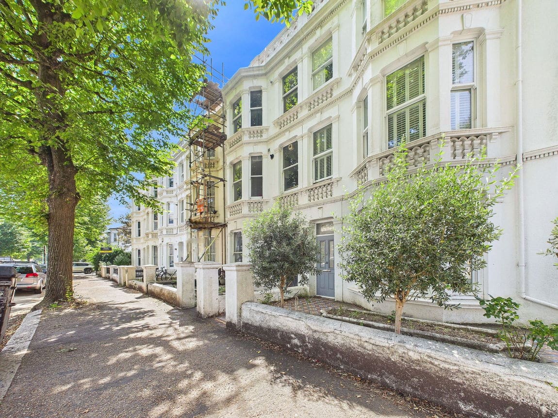 2 bedroom Flat Under Offer
