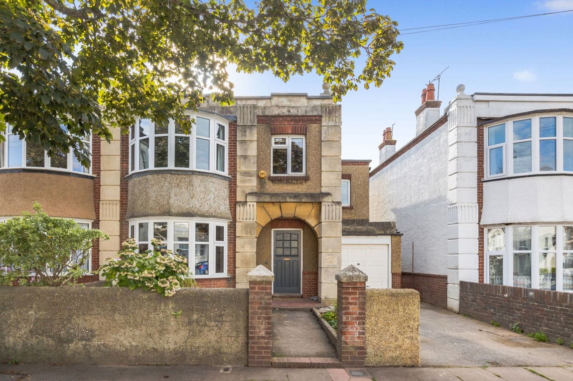 4 bedroom Semi-detached house For Sale