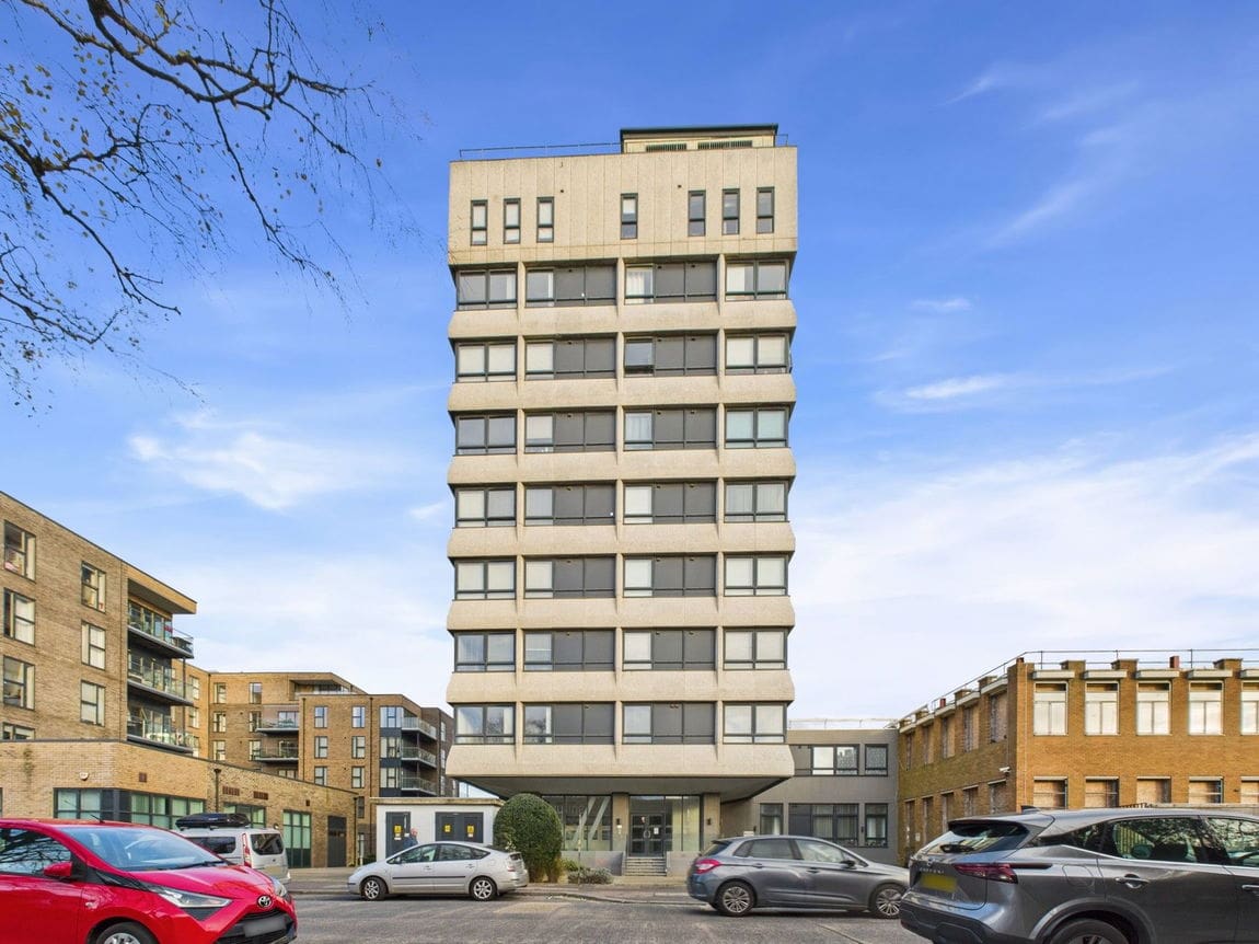 1 bedroom Flat Under Offer