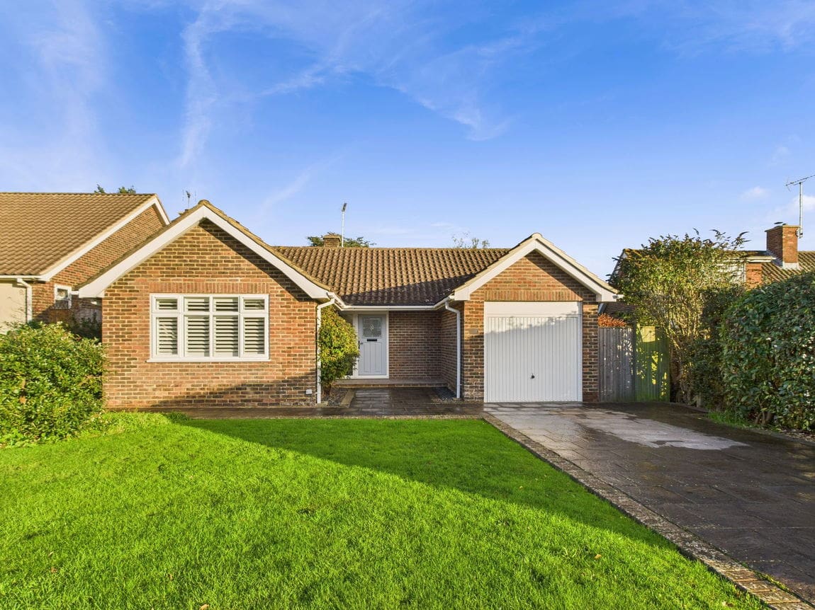 2 bedroom Bungalow For Sale