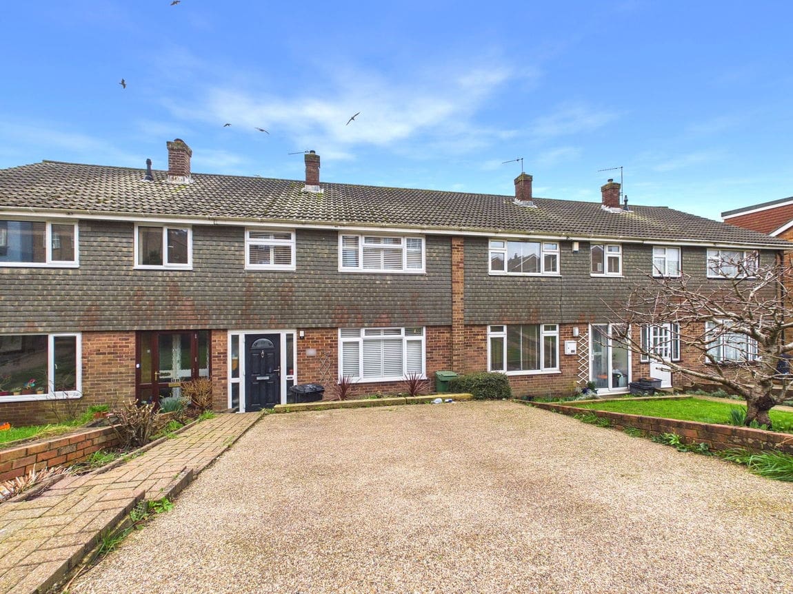 3 bedroom Terraced House Under Offer
