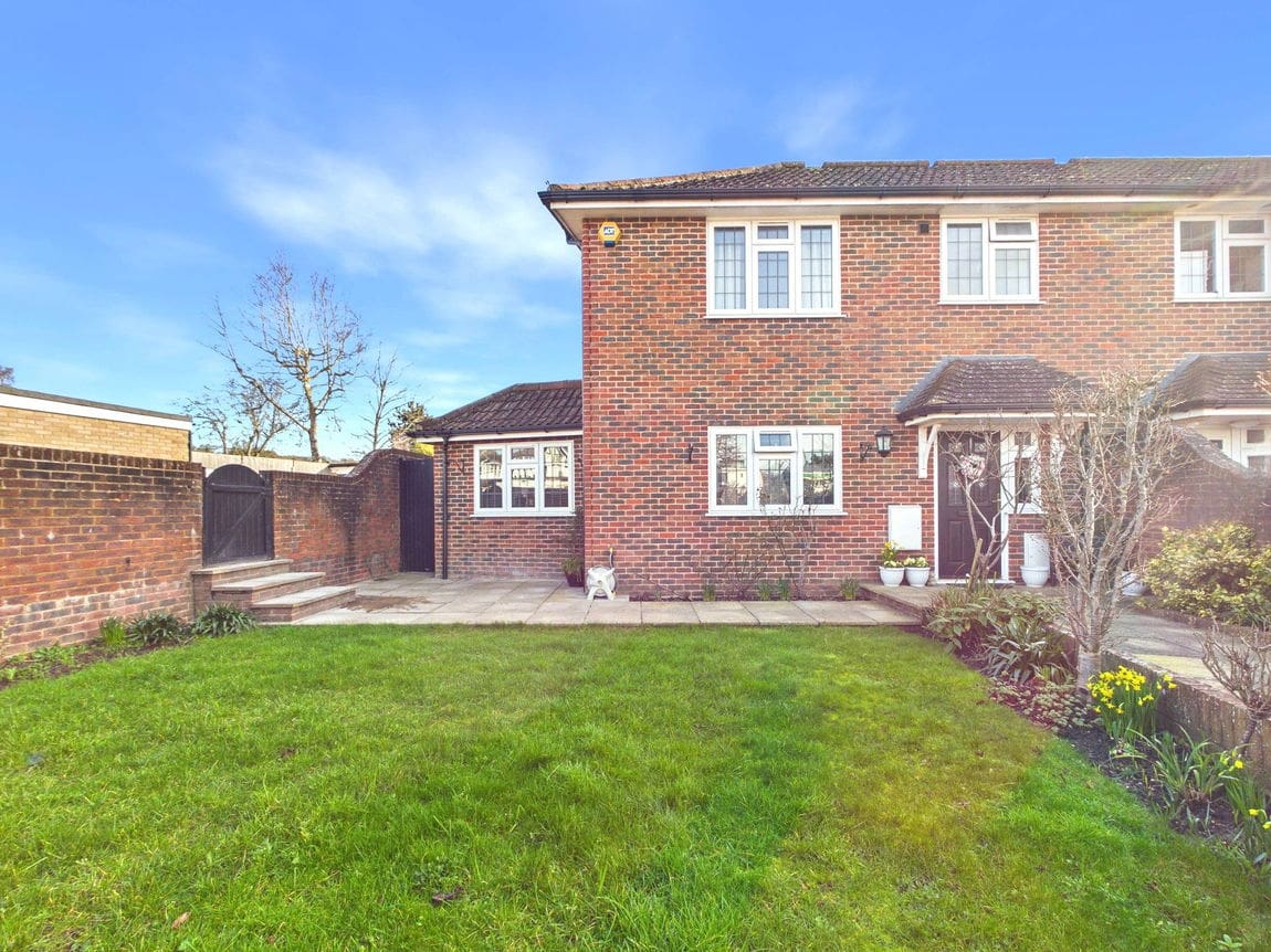 3 bedroom Detached house For Sale