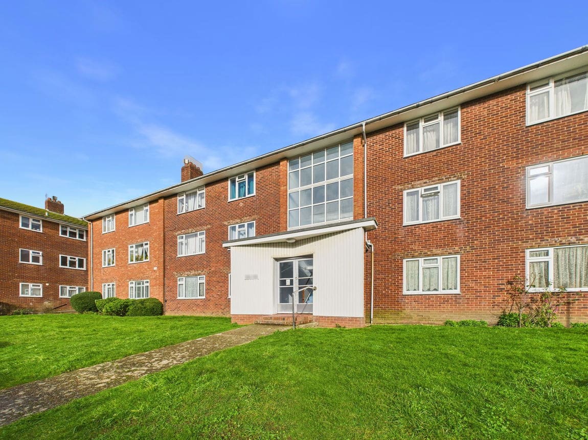 2 bedroom Flat Under Offer
