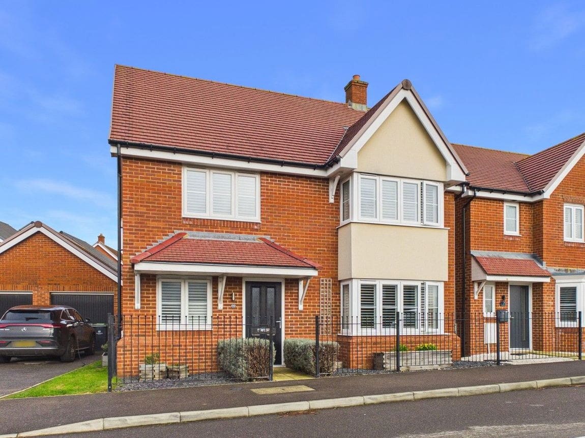 4 bedroom Detached house For Sale