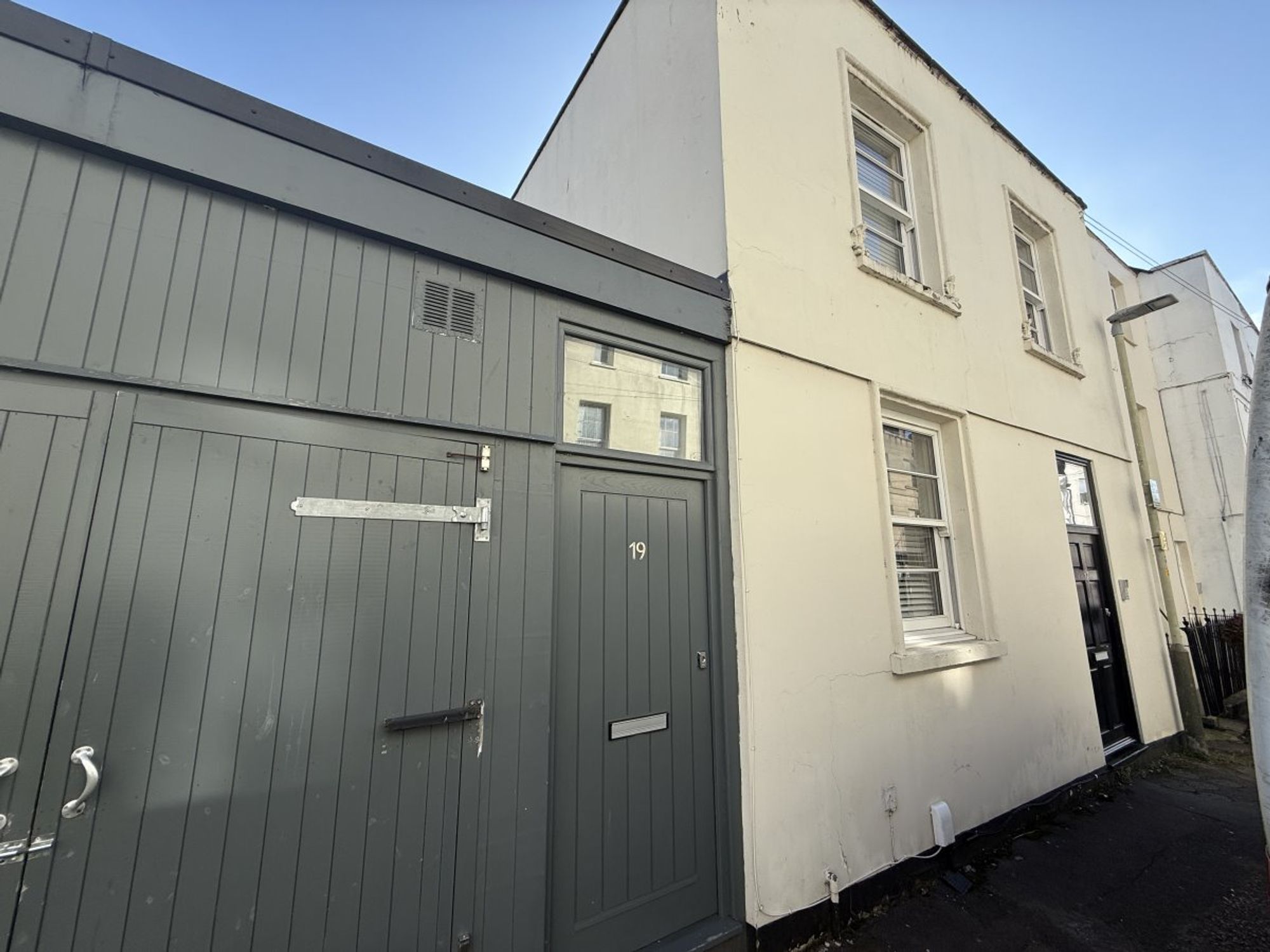 1 bedroom Flat To Let