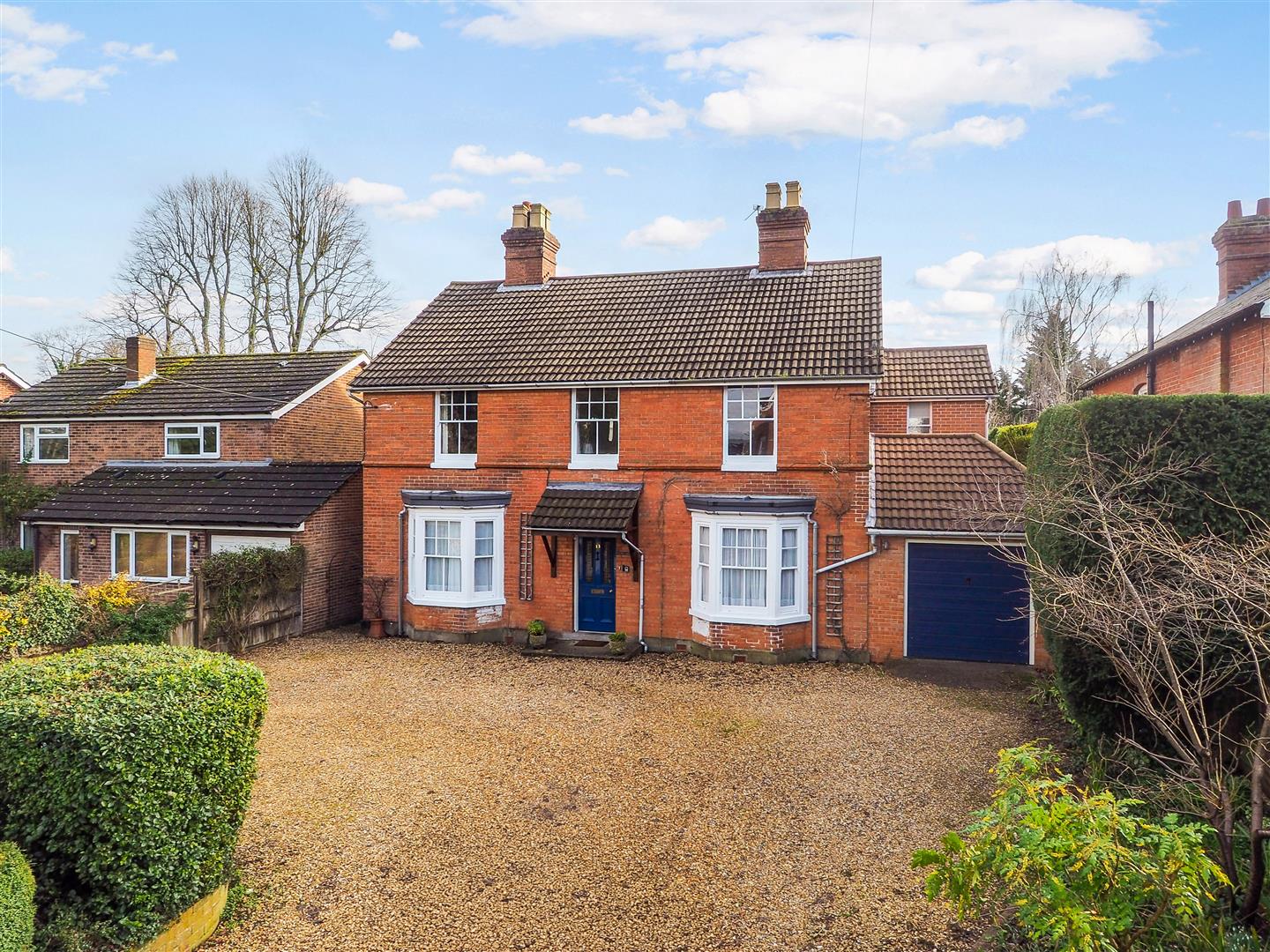 4 bedroom Detached house Under Offer