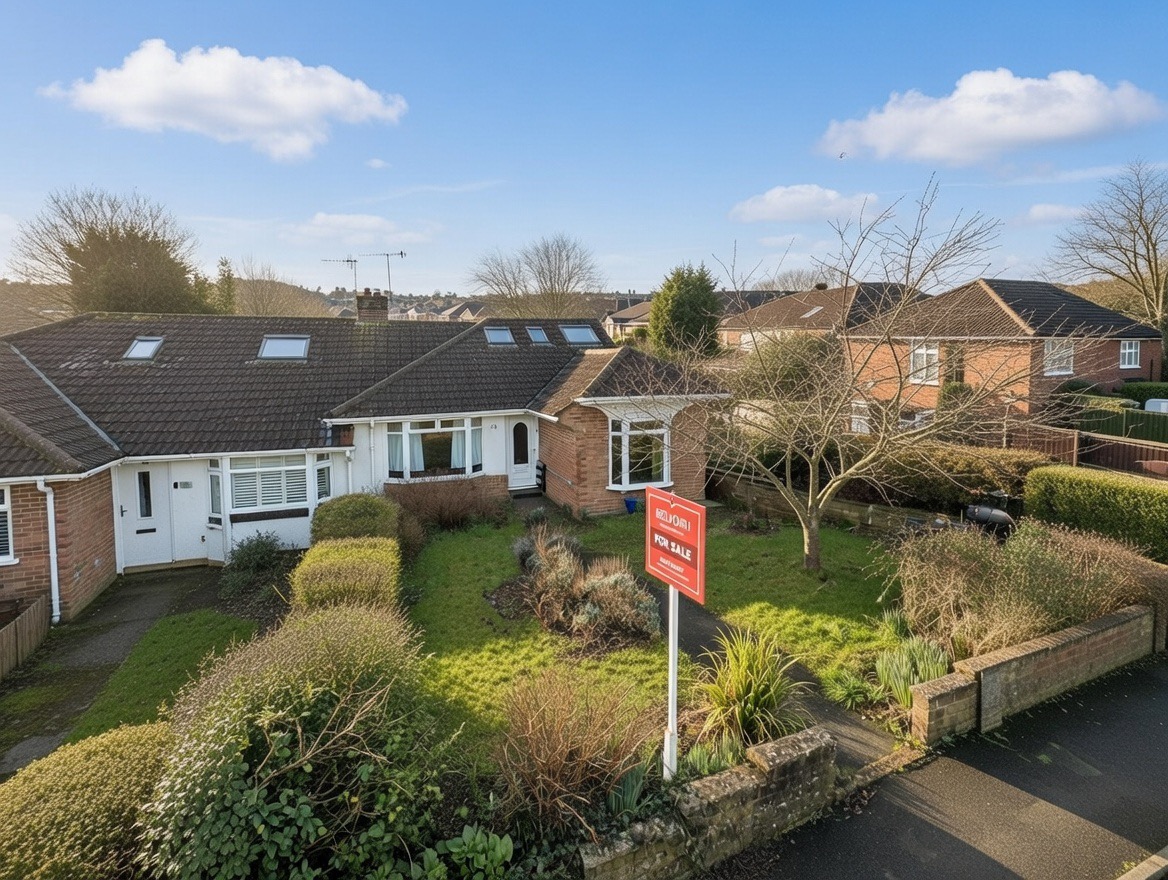 4 bedroom Semi-detached house Under Offer