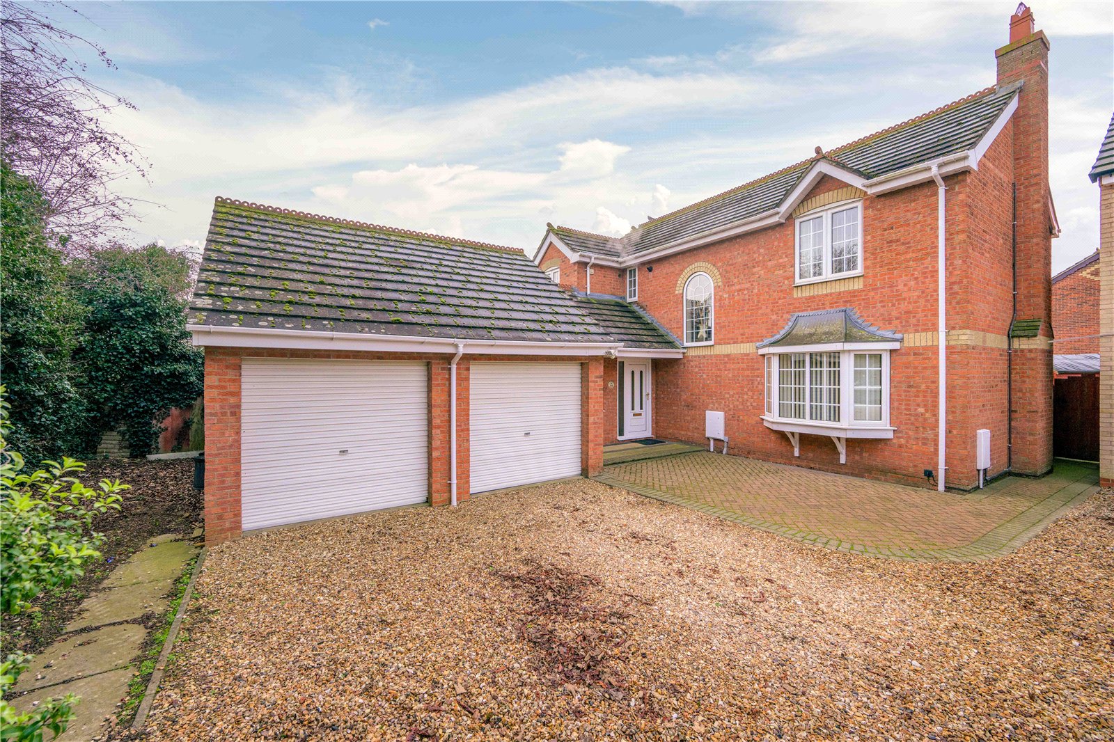 4 bedroom Detached house Under Offer