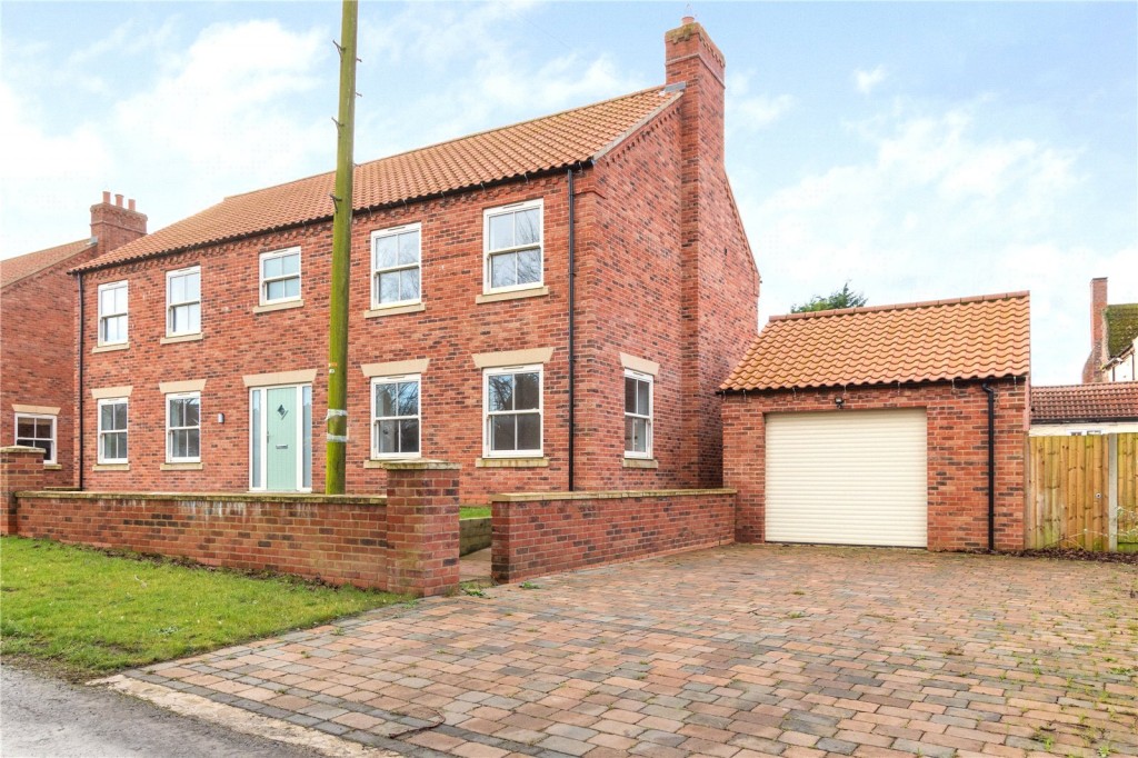 5 bedroom Cottage For Sale