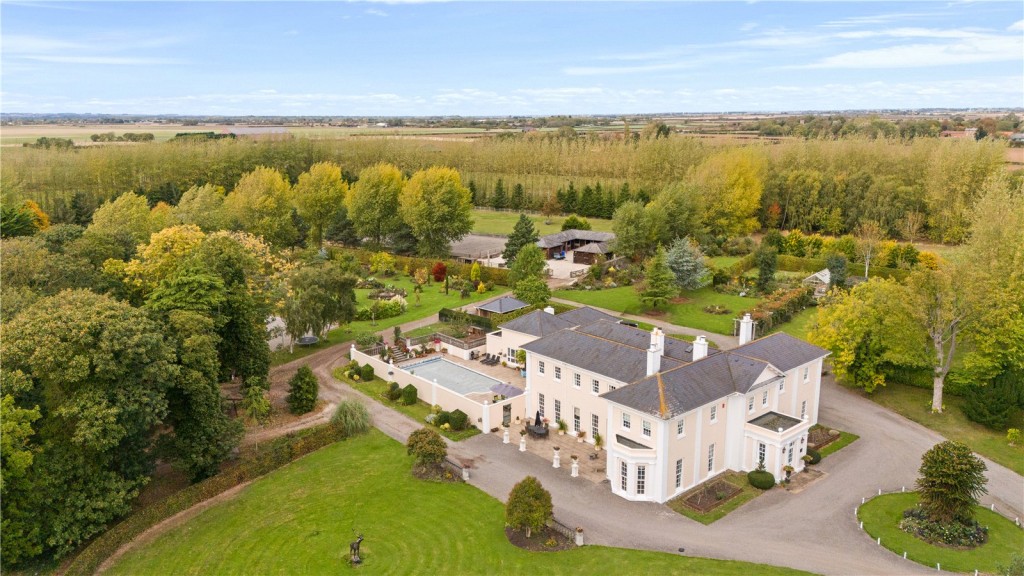 7 bedroom Detached house For Sale